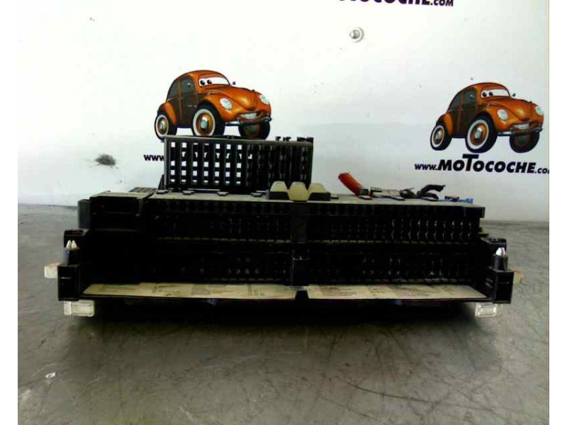 Recambio de caja reles / fusibles para bmw serie 3 berlina (e46) 1.8 16v referencia OEM IAM 18090000000 1999030590302581 2469