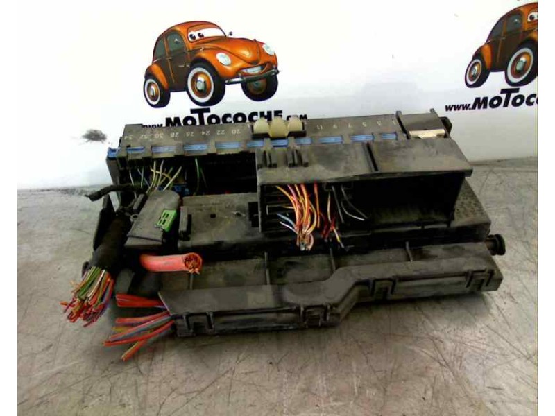 Recambio de caja reles / fusibles para bmw serie 3 berlina (e46) 1.8 16v referencia OEM IAM 18090000000 1999030590302581 2469