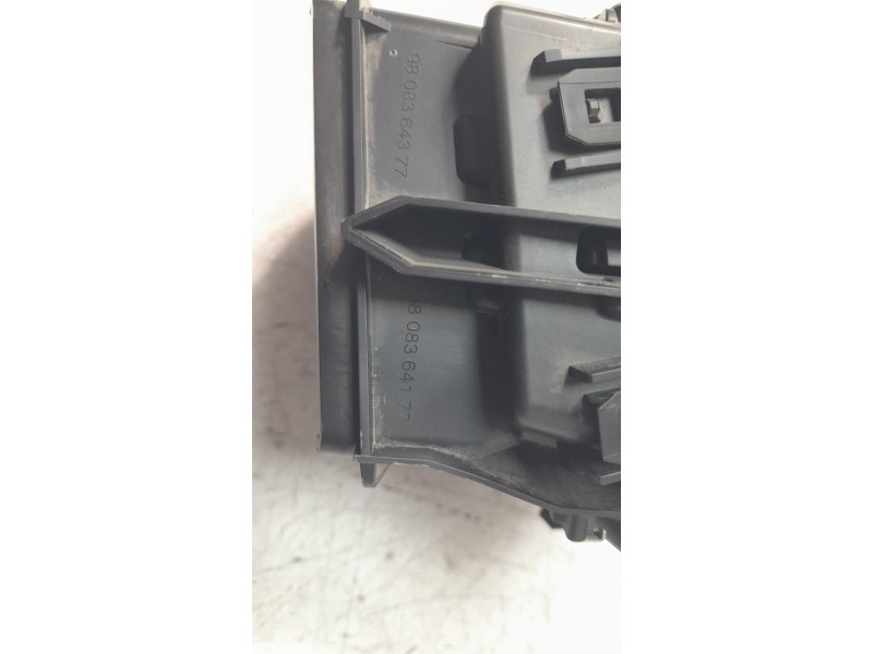 Recambio de rejilla aireadora para citroen jumpy fugón control m referencia OEM IAM 9808364177  