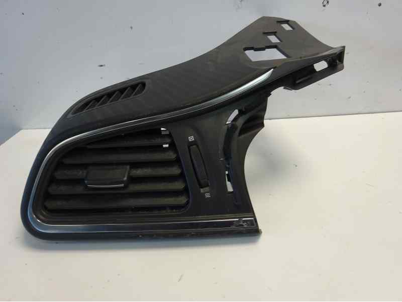 Recambio de rejilla aireadora para renault kadjar zen referencia OEM IAM 687614284R  