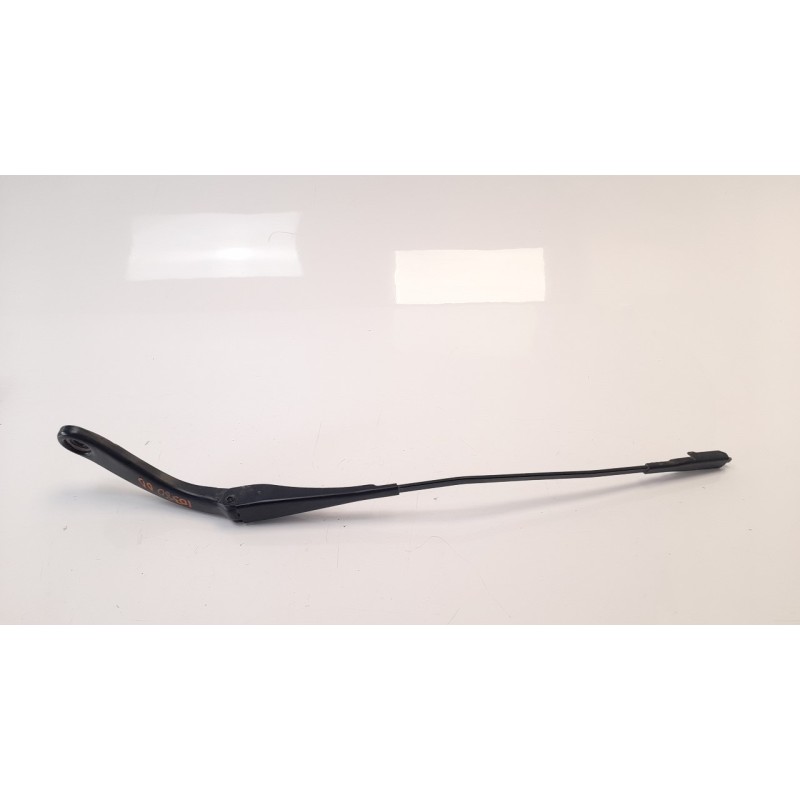 Recambio de brazo limpia delantero derecho para bmw serie 3 lim. (f30) 2.0 16v turbodiesel referencia OEM IAM 61617260474  