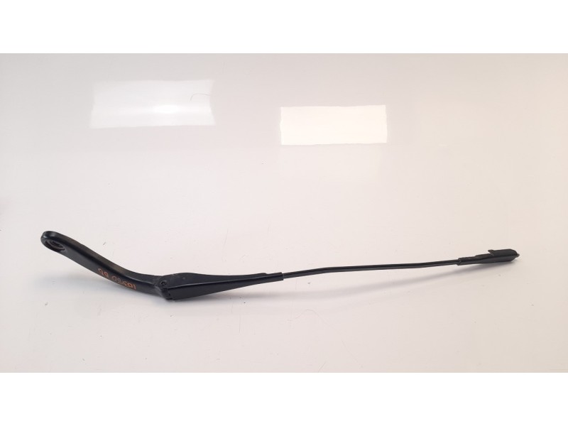 Recambio de brazo limpia delantero derecho para bmw serie 3 lim. (f30) 2.0 16v turbodiesel referencia OEM IAM 61617260474  