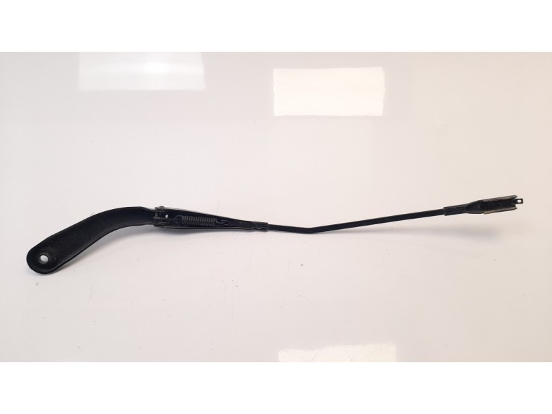 Recambio de brazo limpia delantero derecho para bmw serie 3 lim. (f30) 2.0 16v turbodiesel referencia OEM IAM 61617260474  