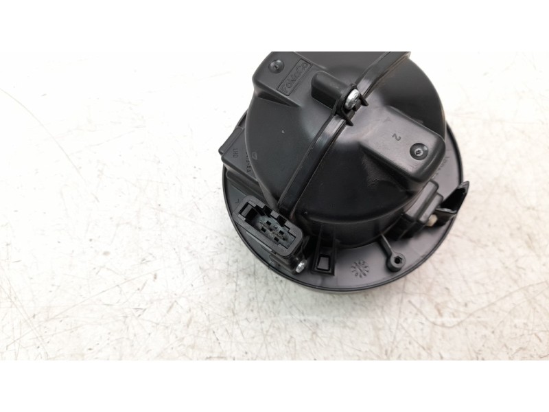 Recambio de ventilador calefaccion para land rover evoque referencia OEM IAM 6G9N18D413AA  