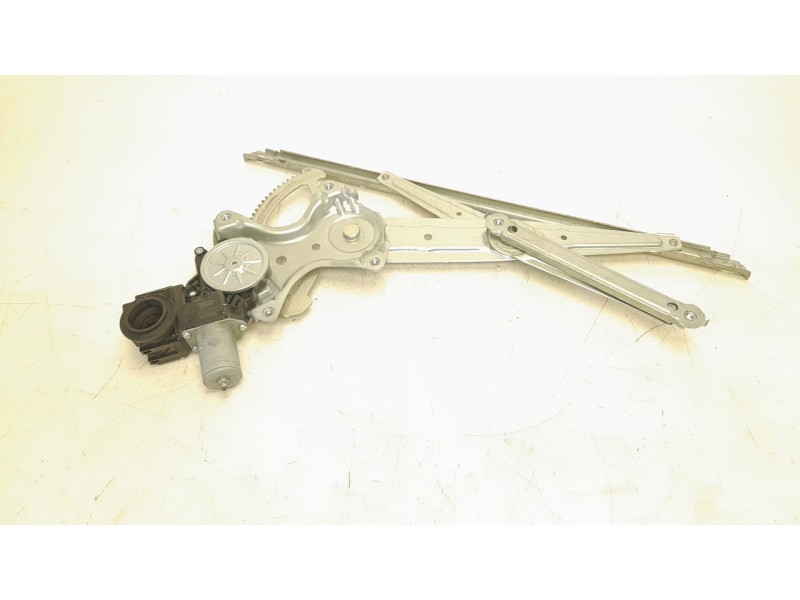 Recambio de elevalunas delantero izquierdo para lexus xe2 is300h referencia OEM IAM 6980253040  