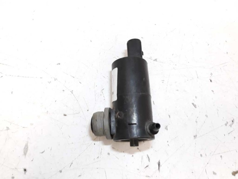 Recambio de bomba limpia para toyota yaris 1.0 cat referencia OEM IAM 30357 0806044 867244