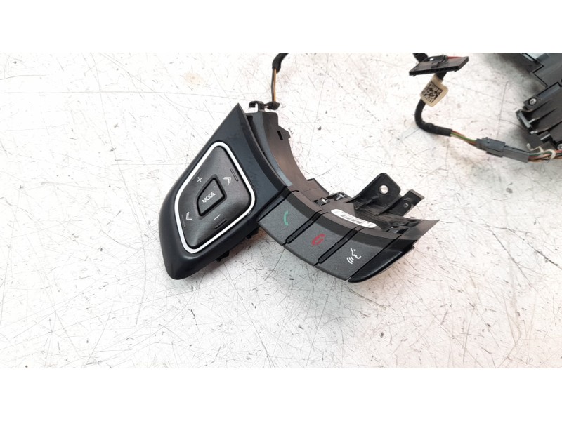 Recambio de mando volante para land rover evoque referencia OEM IAM BJ3213D767FD1  