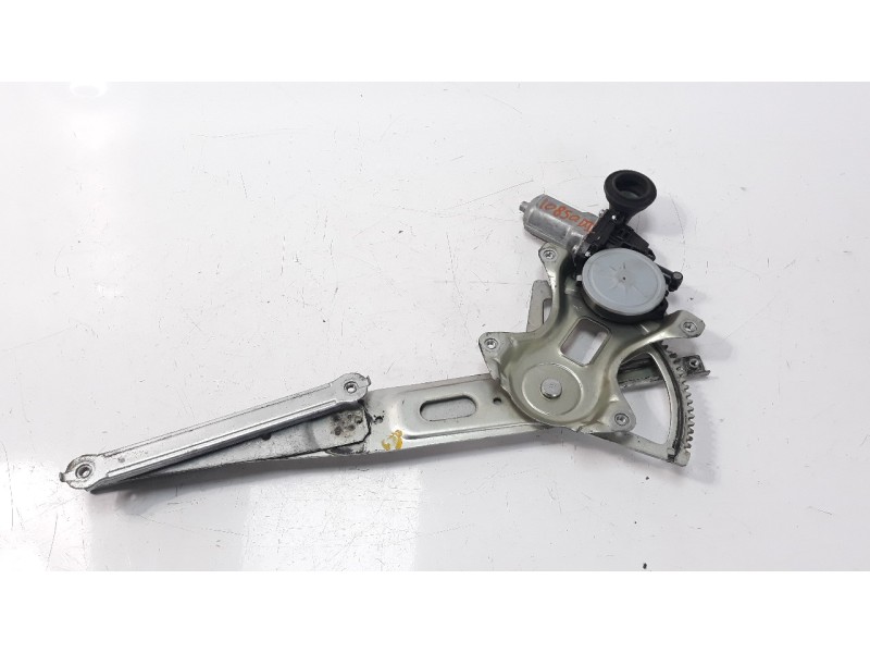 Recambio de elevalunas delantero izquierdo para lexus is200 (ds2/is2) 2.2 d-4d cat referencia OEM IAM 8572053050  