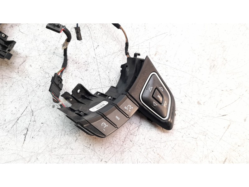 Recambio de mando volante para land rover evoque referencia OEM IAM BJ3213D767FD1  