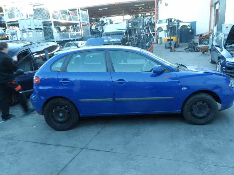 seat ibiza (6l1) del año 2002