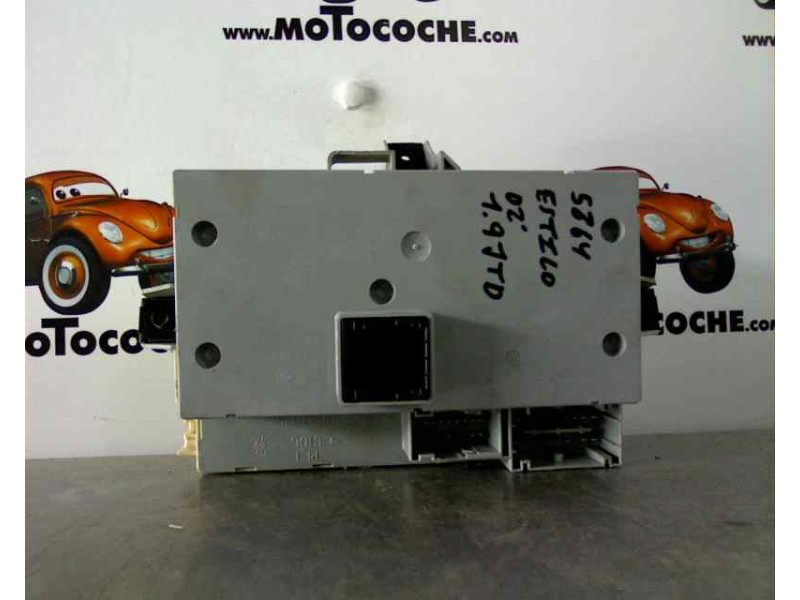 Recambio de caja reles / fusibles para fiat stilo (192) 1.9 jtd cat referencia OEM IAM 46797609 50120853000 5864