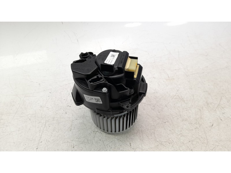 Recambio de ventilador calefaccion para renault captur ii 1.3 tce referencia OEM IAM 272109827R  