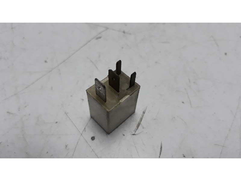 Recambio de rele para ford sierra berlina referencia OEM IAM 88AG13L028AA  