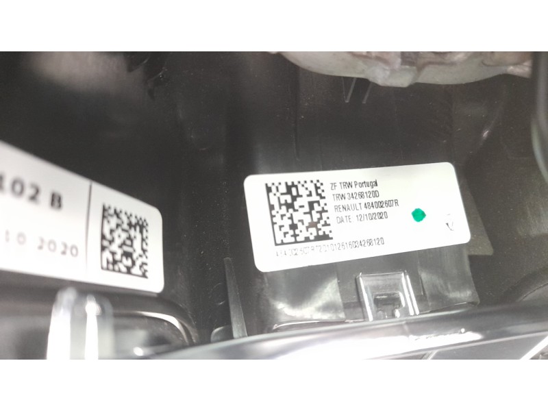 Recambio de volante para renault captur ii 1.3 tce referencia OEM IAM 484002607R  