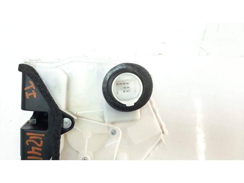 Recambio de cerradura puerta trasera izquierda para mazda 3 berlina (bp) referencia OEM IAM BDMC73310B  
