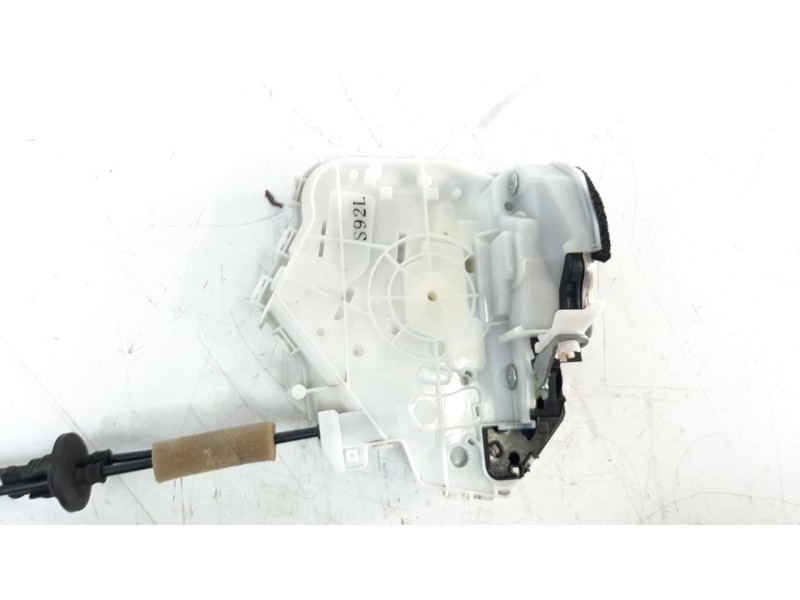 Recambio de cerradura puerta trasera izquierda para mazda 3 berlina (bp) referencia OEM IAM BDMC73310B  