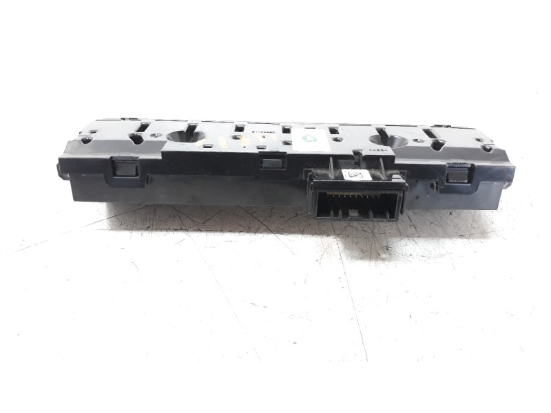Recambio de warning para renault captur ii 1.3 tce referencia OEM IAM 283E86009R  