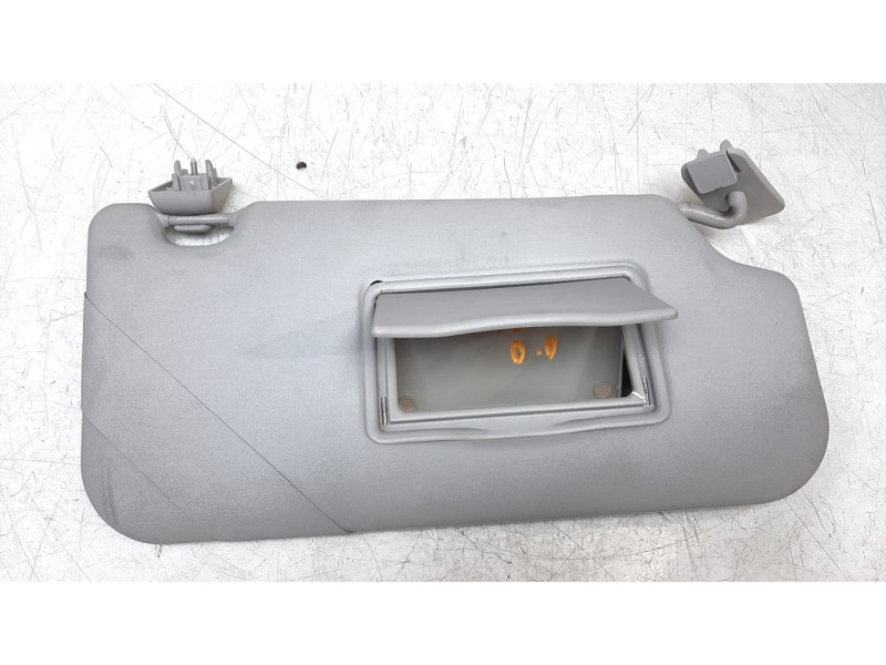 Recambio de parasol derecho para ford fiesta (cb1) ghia referencia OEM IAM 1702309  