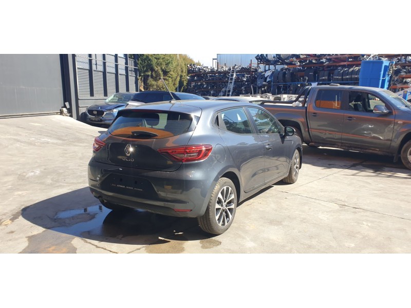 renault clio v del año 2022