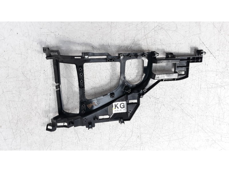 Recambio de moldura para infiniti q50 3.5 v6 cat (híbrido) referencia OEM IAM 687614GA0A  