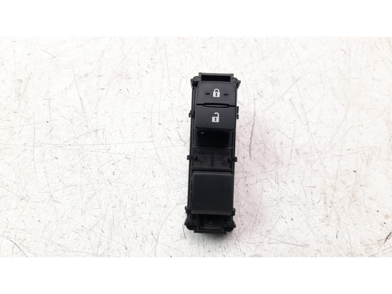 Recambio de mando elevalunas delantero derecho para lexus xe2 is300h referencia OEM IAM 8481030180  