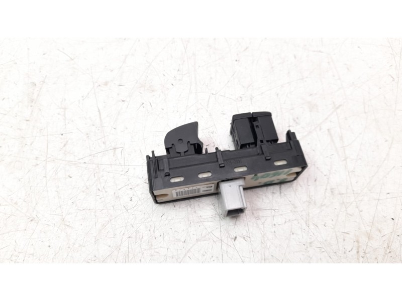 Recambio de mando elevalunas delantero derecho para lexus xe2 is300h referencia OEM IAM 8481030180  