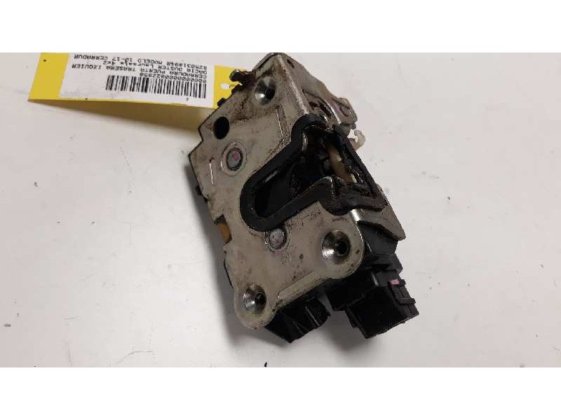 Recambio de cerradura puerta trasera izquierda para dacia duster laureate 4x2 referencia OEM IAM 825031894R  