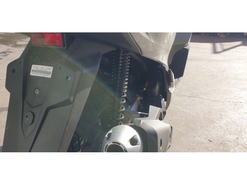 Recambio de amortiguador trasero para honda pcx 125 pcx 125 referencia OEM IAM 52400KY1J51  