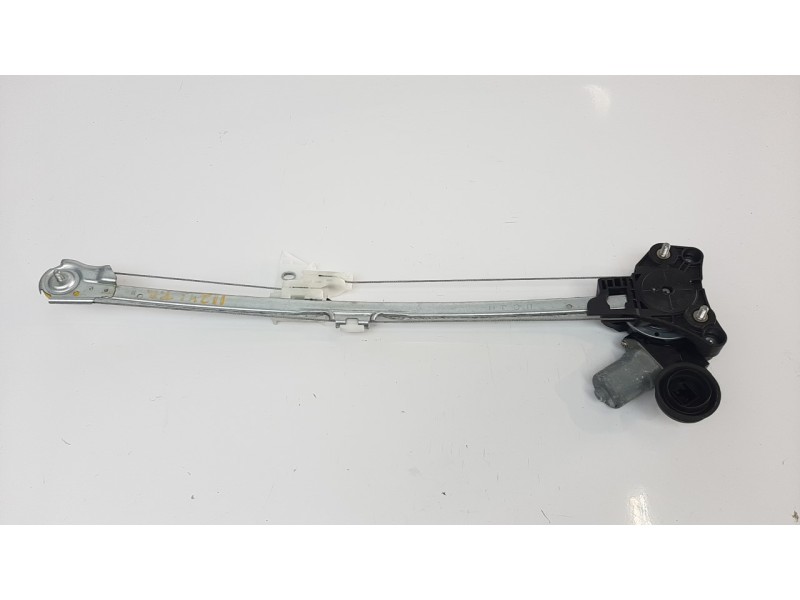 Recambio de elevalunas trasero derecho para mazda 3 berlina (bp) referencia OEM IAM BCJH72590A  