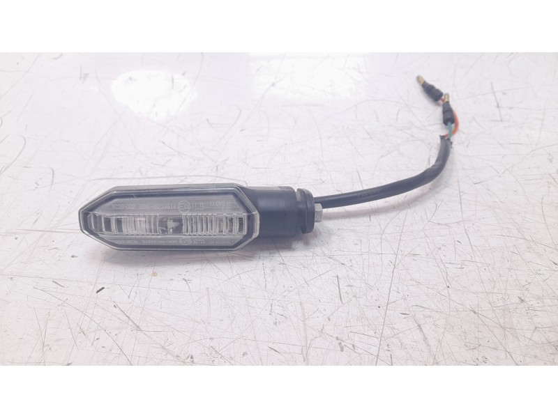 Recambio de piloto trasero izquierdo para honda cb125 r referencia OEM IAM 33650K94T01  