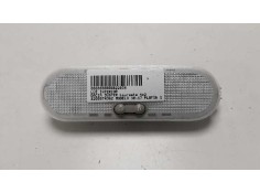Recambio de luz interior para dacia duster laureate 4x2 referencia OEM IAM 8200074362  