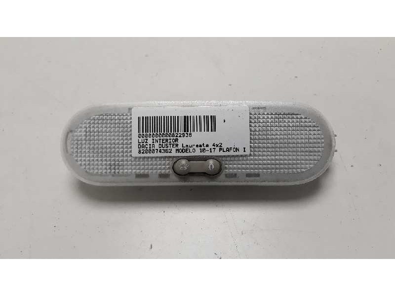 Recambio de luz interior para dacia duster laureate 4x2 referencia OEM IAM 8200074362  
