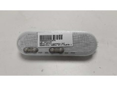 Recambio de luz interior para dacia duster laureate 4x2 referencia OEM IAM 8200073231  