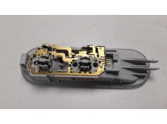 Recambio de luz interior para dacia duster laureate 4x2 referencia OEM IAM 8200073231   2