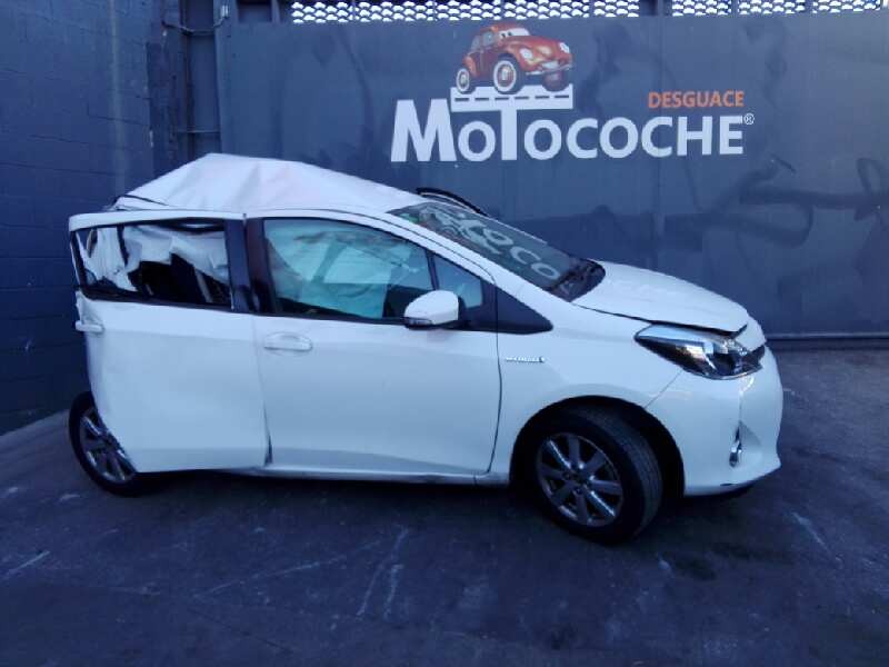 toyota yaris del año 2013