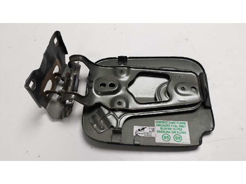 Recambio de tapa exterior combustible para dacia duster laureate 4x2 referencia OEM IAM 788304650R  