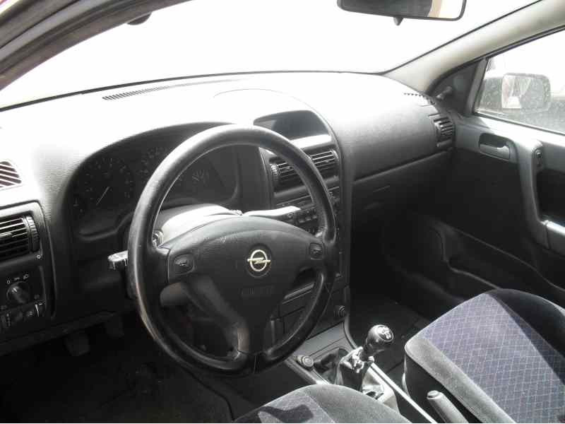 opel astra g berlina del año 1998