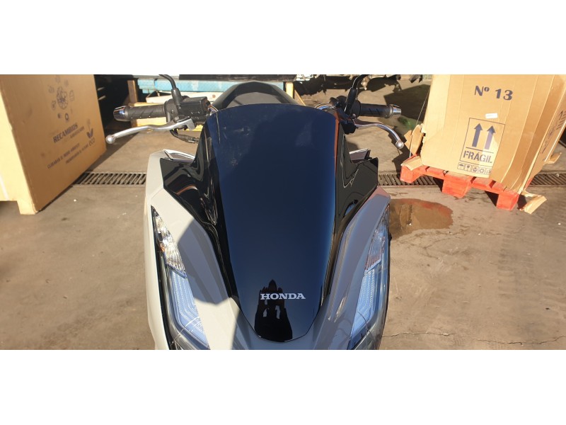 Recambio de cupula para honda pcx 125 pcx 125 referencia OEM IAM 67100K1ZJ50ZA  