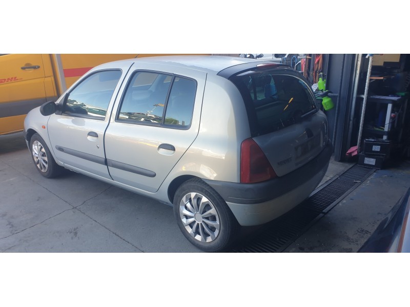 renault clio ii fase i (b/cbo) del año 2001