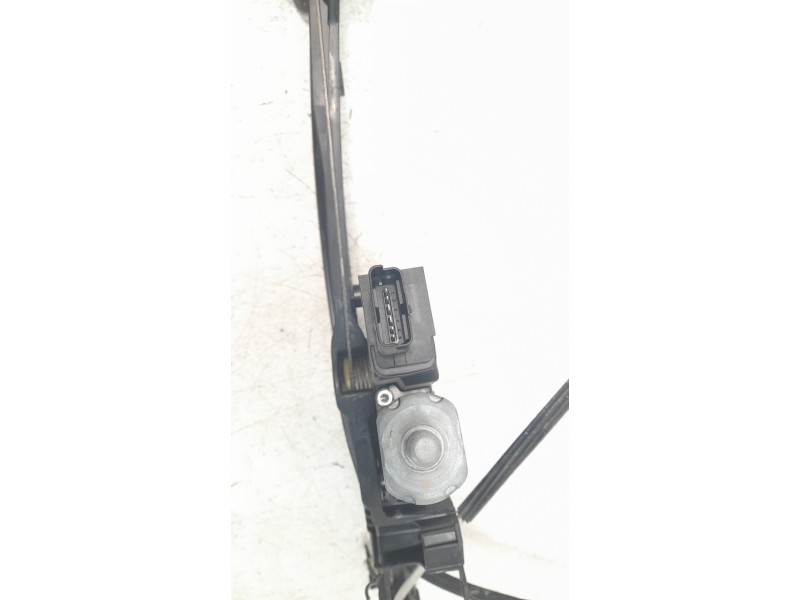 Recambio de elevalunas delantero derecho para peugeot 5008 1.6 blue-hdi fap referencia OEM IAM 9840196880  