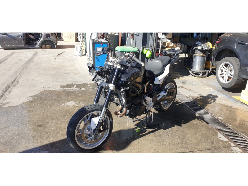 bmw f 900 xr del año 2020