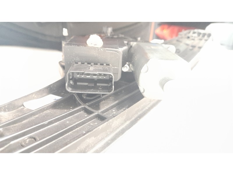 Recambio de elevalunas trasero derecho para peugeot 5008 1.6 blue-hdi fap referencia OEM IAM 9830388980  