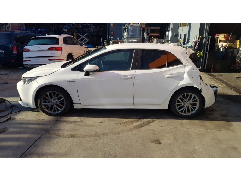 toyota corolla (e21) del año 2021