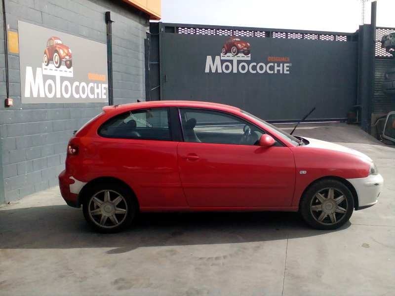seat ibiza (6l1) del año 2002