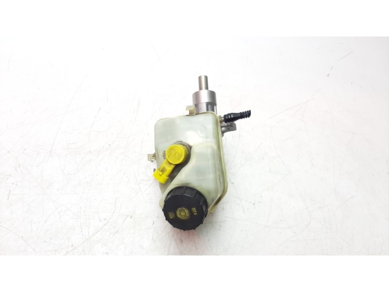 Recambio de bomba freno para opel insignia berlina selective referencia OEM IAM 84102409  