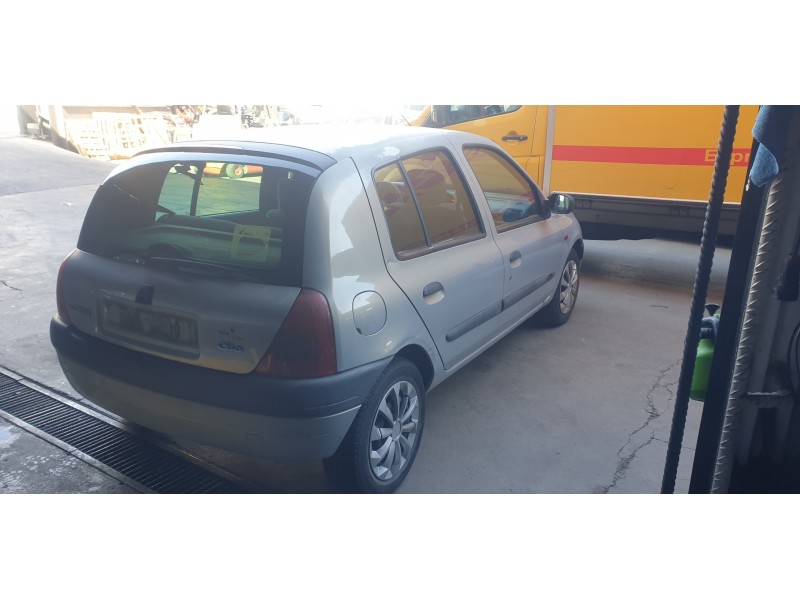 renault clio ii fase i (b/cbo) del año 2001