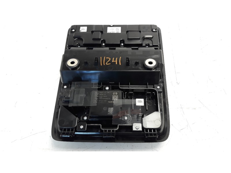 Recambio de luz interior para mazda 3 berlina (bp) referencia OEM IAM BCKA6997YA02  