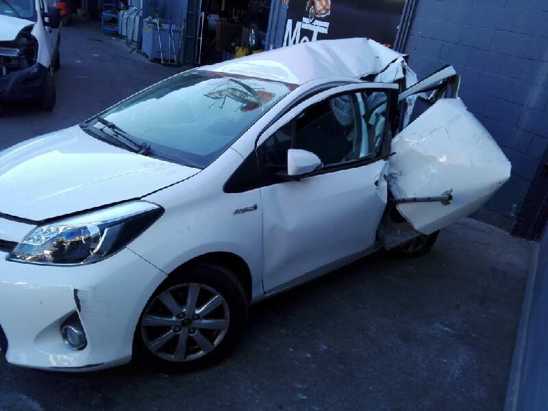 toyota yaris del año 2013