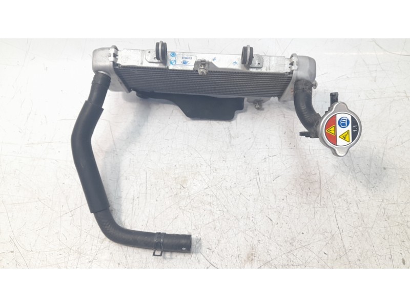 Recambio de radiador agua para honda cb125 r referencia OEM IAM 19010K94T01  