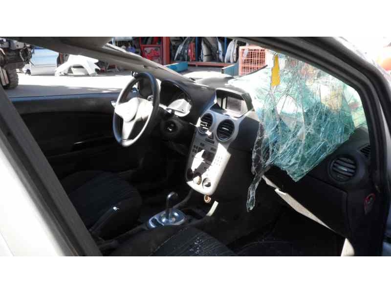 opel corsa d del año 2008